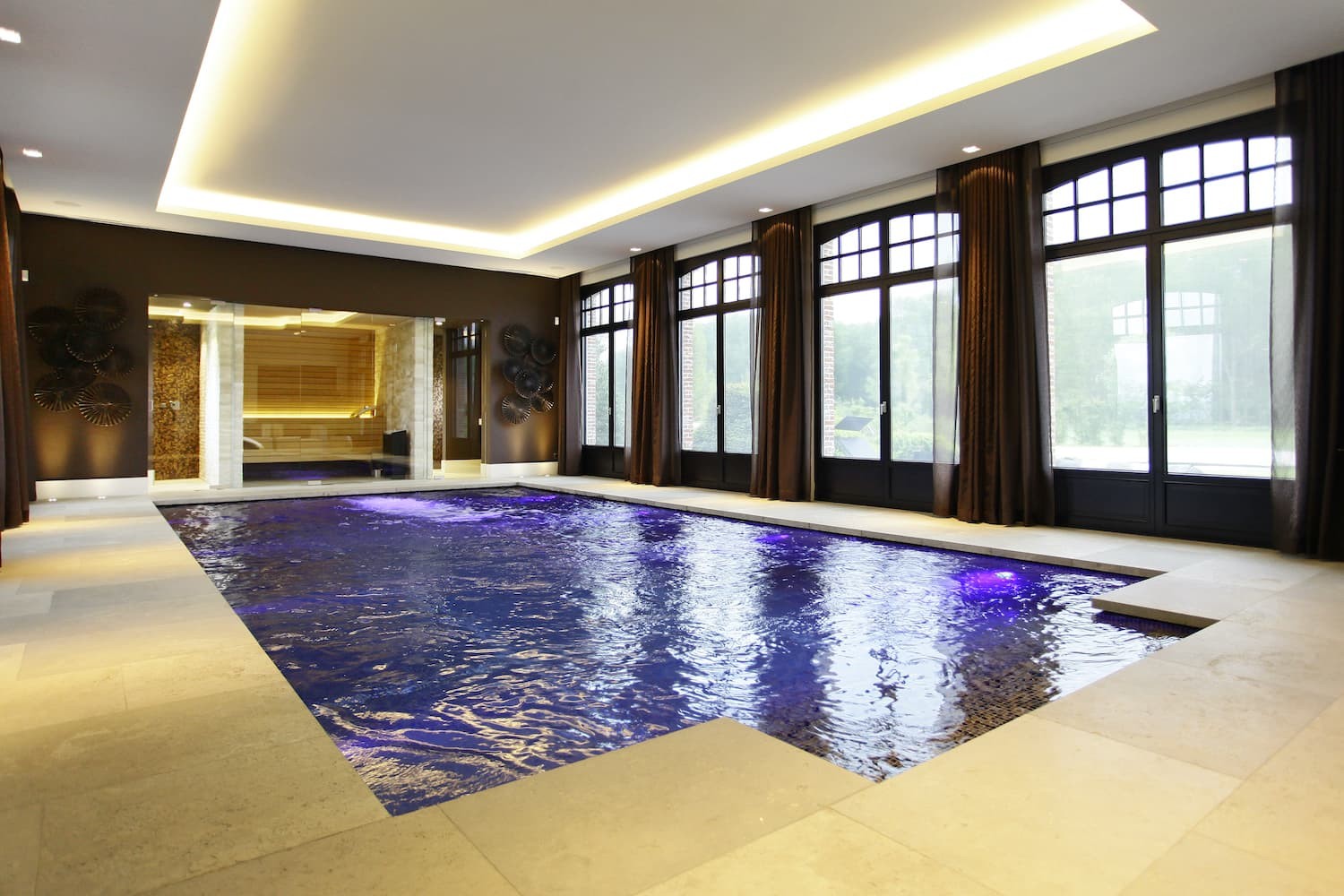 Automated swimming pool